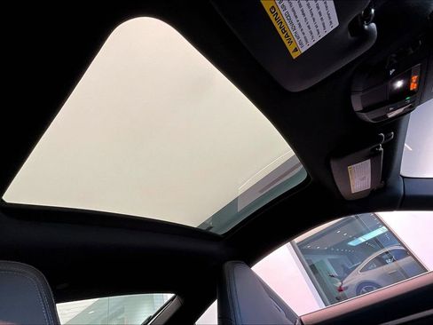 Certified 2024 Porsche 911 Carrera image 22