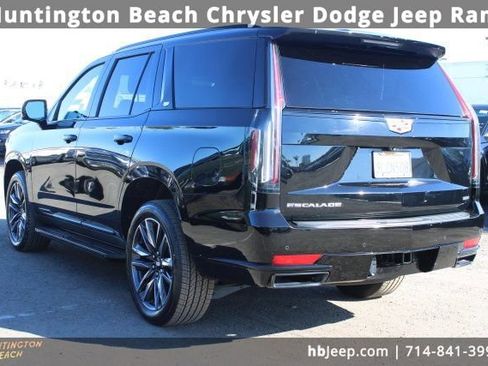 Used 2024 Cadillac Escalade Sport image 3