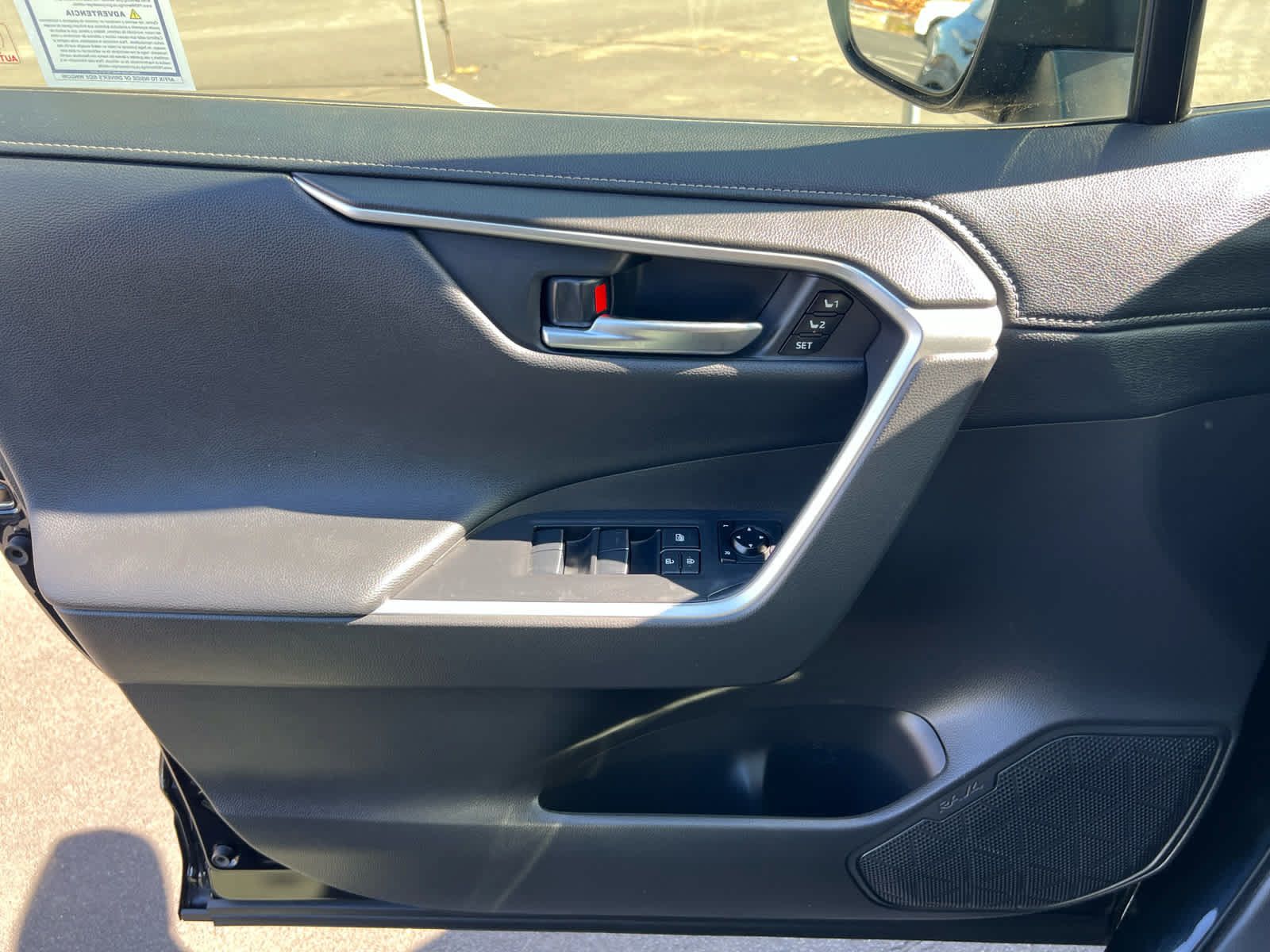 Used 2020 Toyota RAV4 Limited AWD/4WD image 14