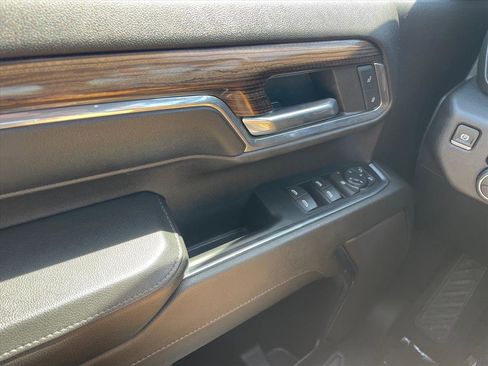 Used 2024 Chevrolet Silverado 2500 LT image 21