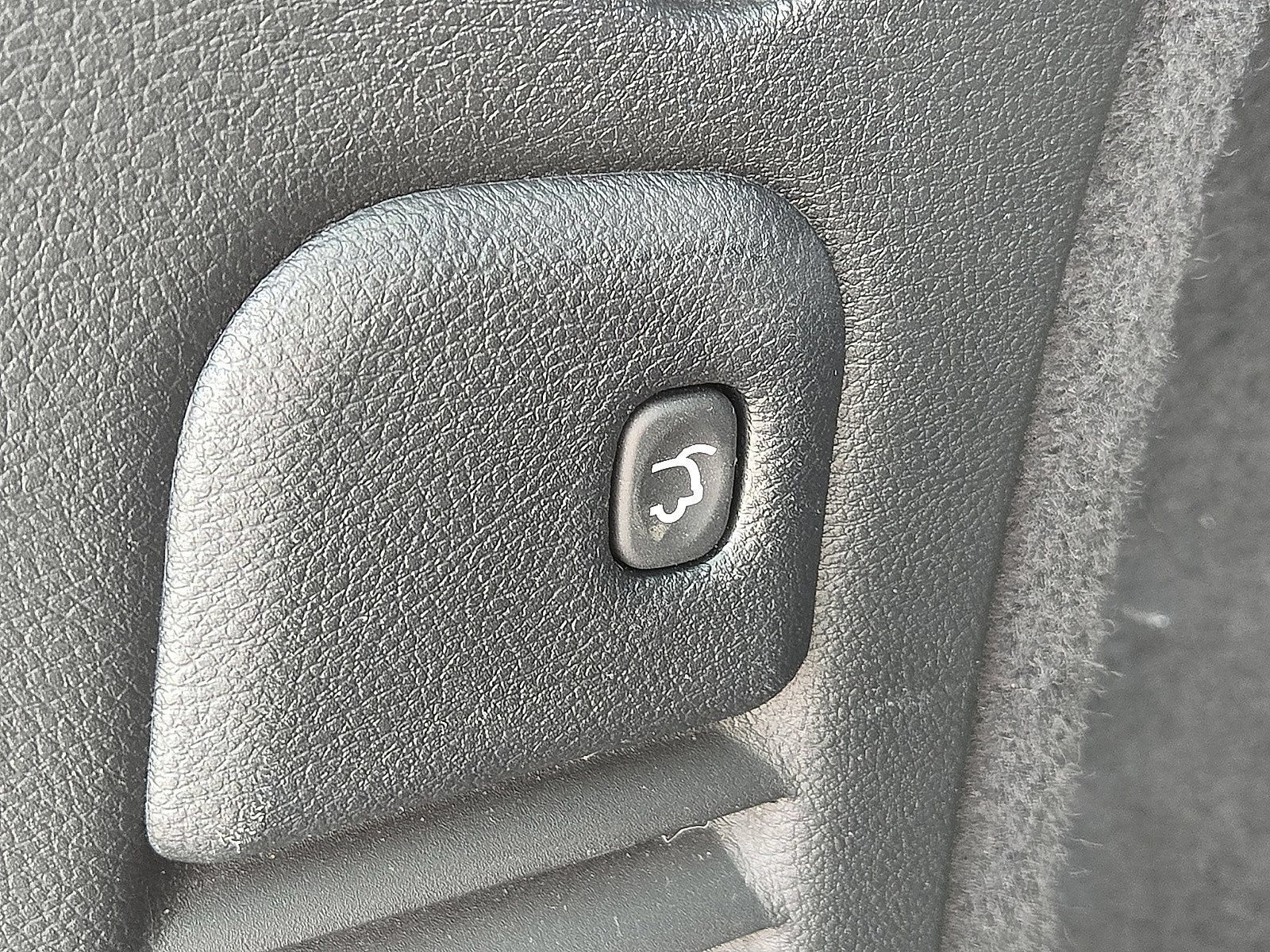 Used 2025 Dodge Durango GT AWD/4WD image 14