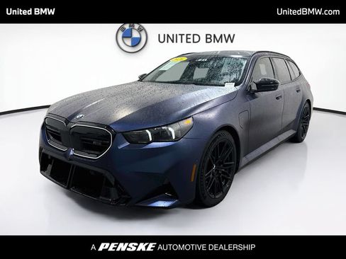 Used 2026 BMW M5 Touring AWD/4WD image 1