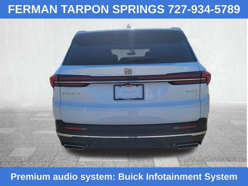 Certified 2025 Buick Enclave Preferred image 10