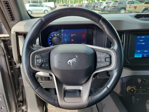 Used 2023 Ford Bronco Badlands AWD/4WD image 16
