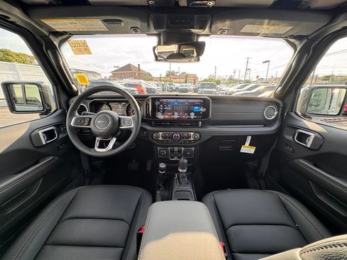 New 2026 Jeep Wrangler Unlimited Sahara w/ Safety Group AWD/4WD image 10