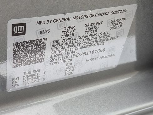 Used 2025 Chevrolet Silverado 1500 High Country AWD/4WD image 38