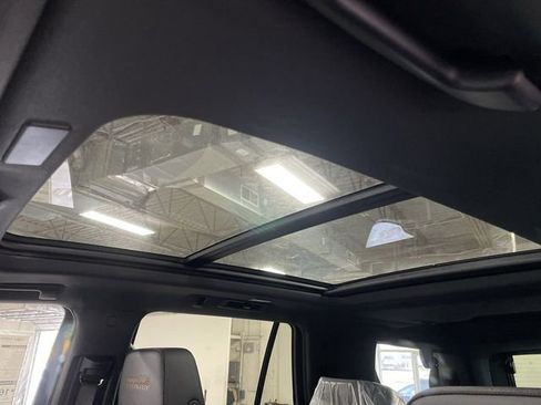 New 2026 Chevrolet Tahoe High Country w/ Sun And Tow Package AWD/4WD image 22
