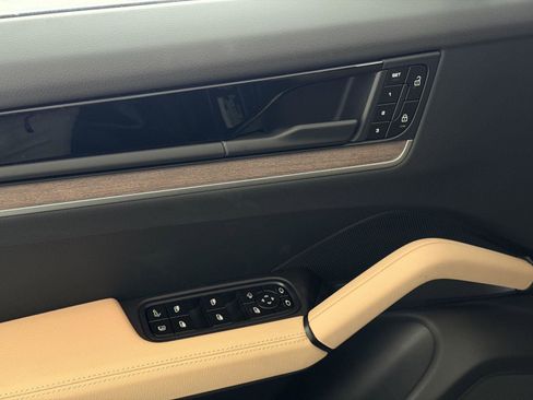 New 2026 Porsche Cayenne E-Hybrid image 14