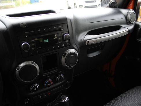 Used 2012 Jeep Wrangler Sport w/ Connectivity Group image 15