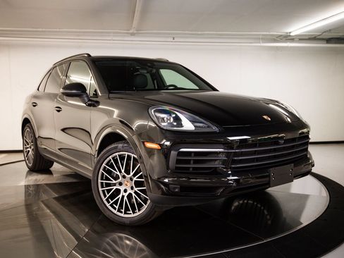 Certified 2023 Porsche Cayenne Platinum Edition AWD/4WD image 9