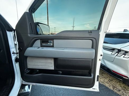 Used 2013 Ford F150 XLT w/ Luxury Equipment Group image 16