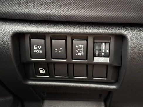 Used 2025 Subaru Forester Limited AWD/4WD image 24