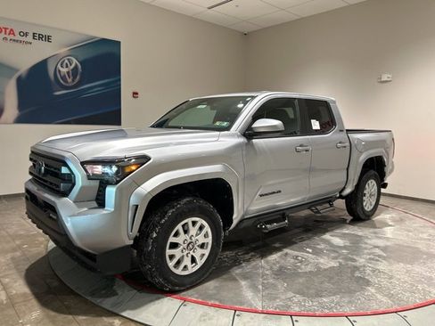 New 2026 Toyota Tacoma SR5 image 2