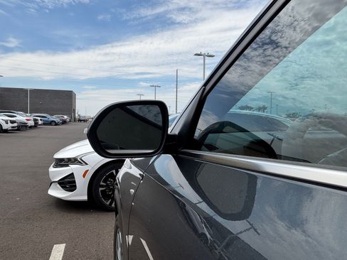 Certified 2024 Kia Seltos S FWD image 7