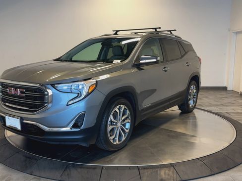 Used 2020 GMC Terrain SLT w/ Preferred Package image 4