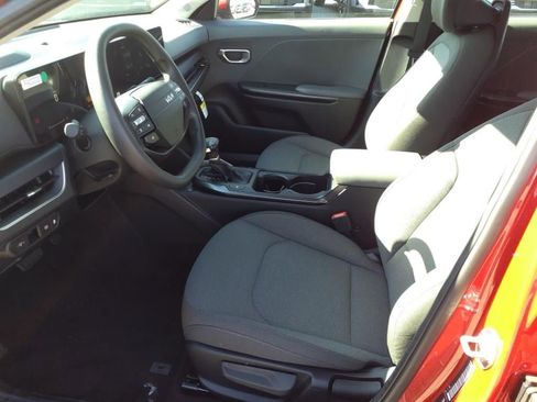 New 2025 Kia K4 LXS image 10