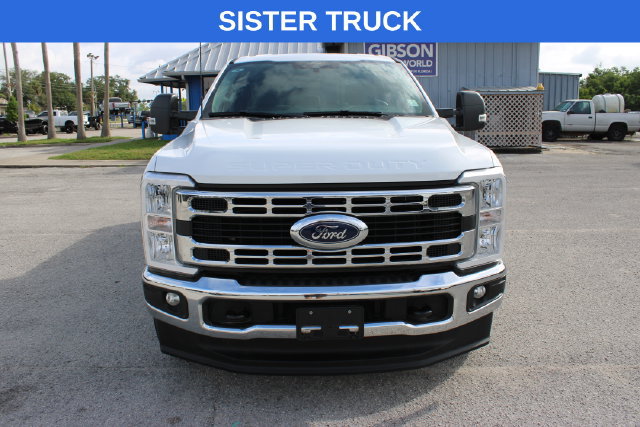 Used 2025 Ford F250 XLT w/ FX4 Off-Road Package AWD/4WD image 2