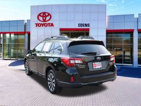 Used 2017 Subaru Outback 2.5i Limited AWD/4WD image 8