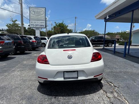 Used 2012 Volkswagen Beetle 2.5 FWD image 4