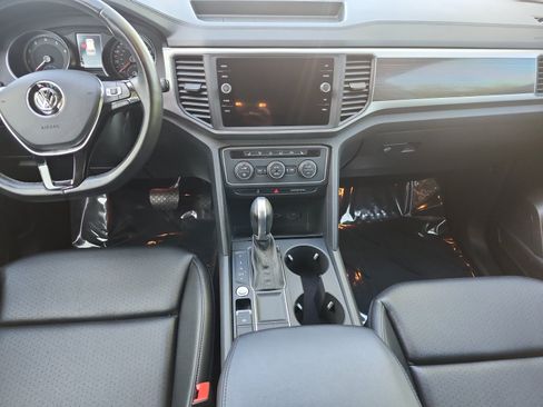 Used 2018 Volkswagen Atlas SE FWD image 11