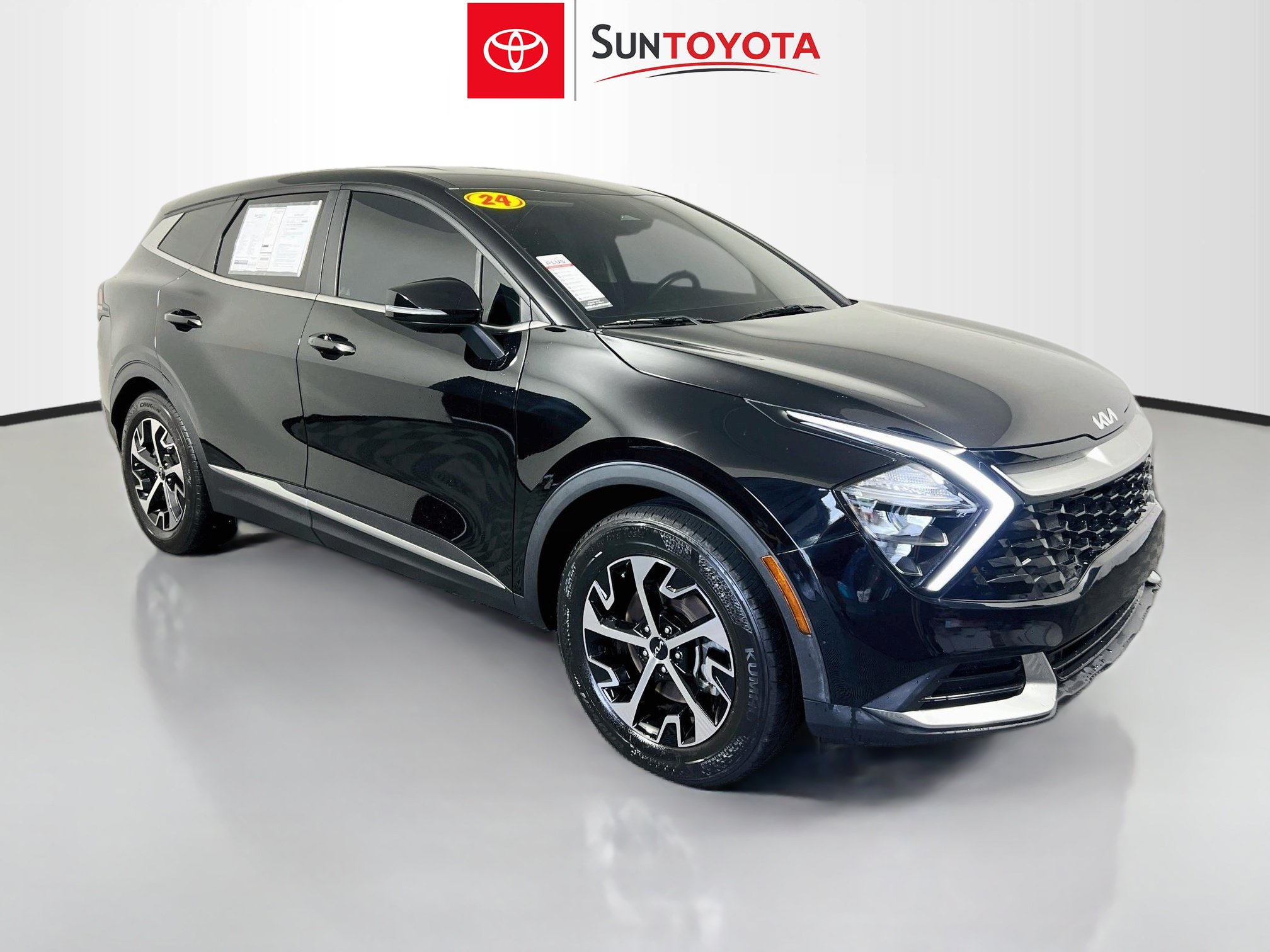 Used 2024 Kia Sportage EX FWD image 1