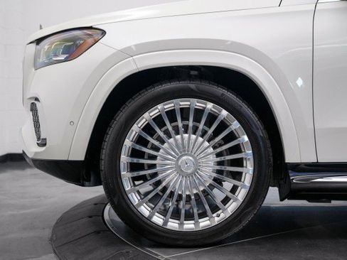 Used 2024 Mercedes-Benz Maybach GLS 600 GLS Maybach GLS 600 image 19