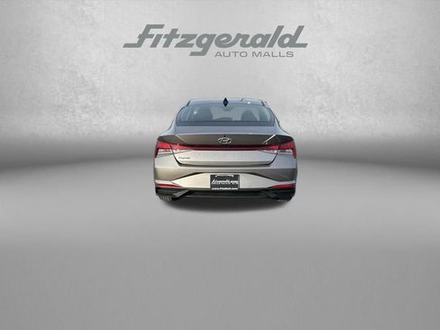 Used 2023 Hyundai Elantra SEL FWD image 6