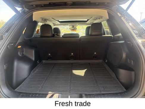 Used 2022 Jeep Cherokee Trailhawk w/ Sun, Sound & Nav Group image 5