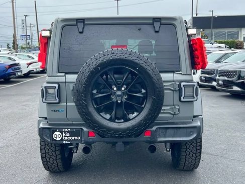 Used 2021 Jeep Wrangler Unlimited Sahara w/ Advanced Safety Group AWD/4WD image 6