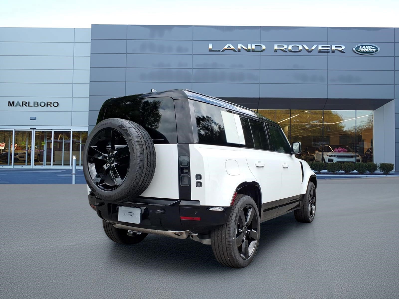 New 2026 Land Rover Defender 110 X-Dynamic SE AWD/4WD image 2