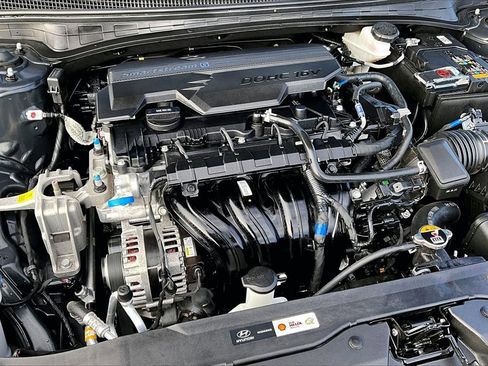 Used 2025 Hyundai Elantra Sport image 34