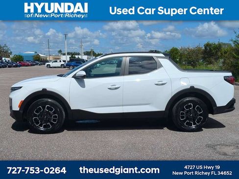 Certified 2022 Hyundai Santa Cruz SEL Premium AWD/4WD image 2