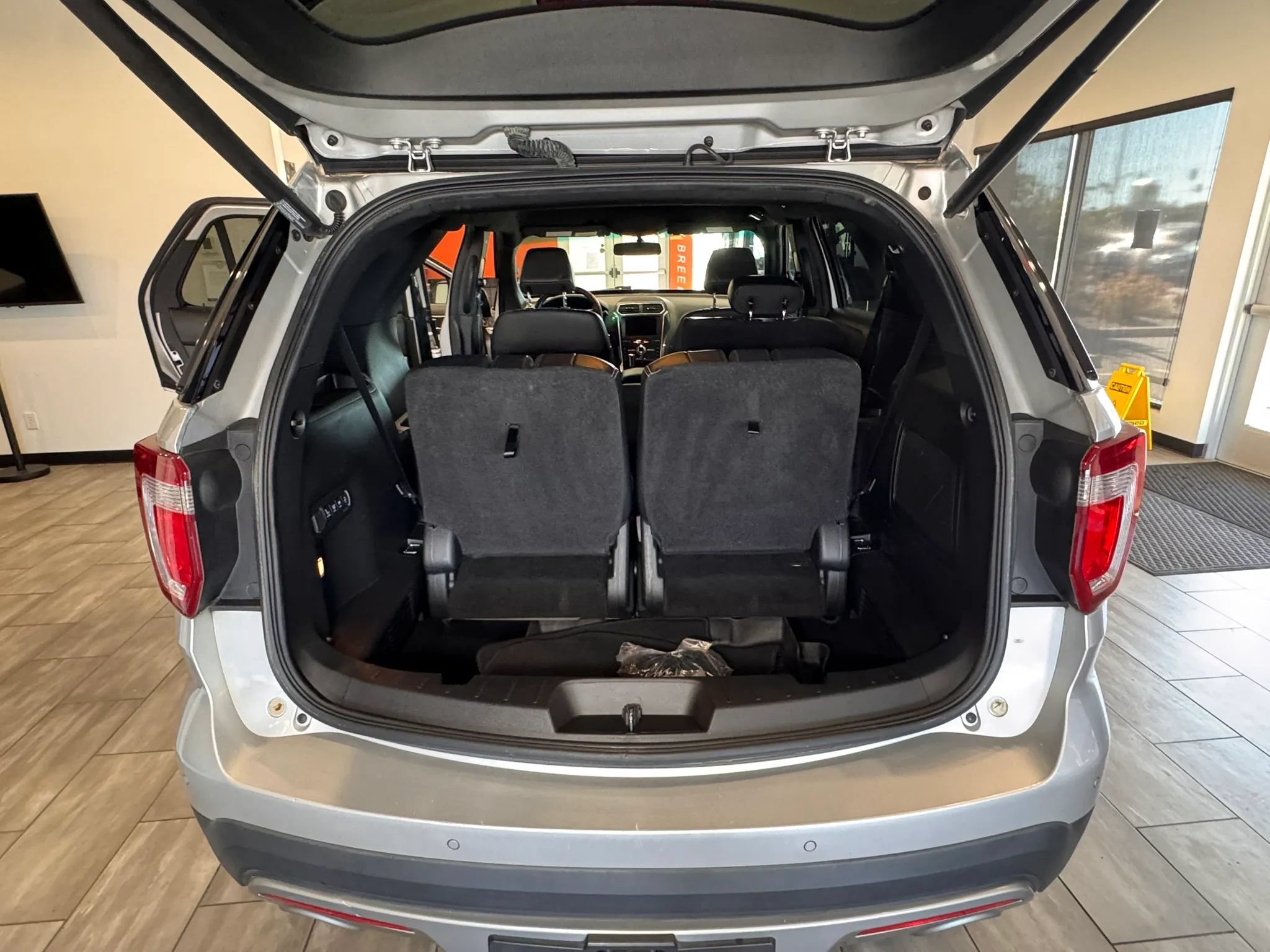 Used 2017 Ford Explorer Limited FWD image 43