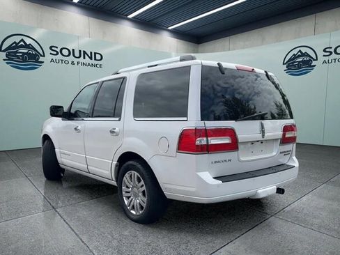 Used 2012 Lincoln Navigator 4WD image 3