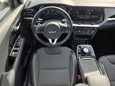 Used 2022 Kia Niro EX w/ Cold Weather Package image 25
