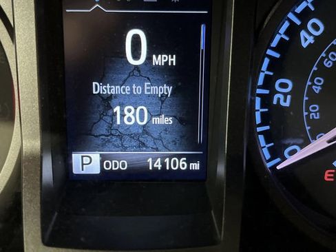 Used 2023 Toyota Tacoma TRD Sport image 6