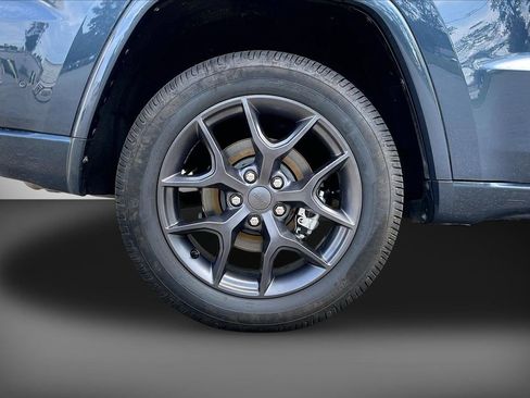 Certified 2021 Jeep Grand Cherokee Limited w/ Quick Order Package 28K 80th AWD/4WD image 37