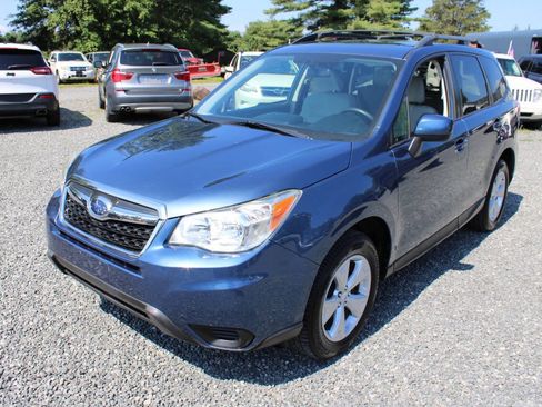 Used 2014 Subaru Forester 2.5i Premium AWD/4WD image 2