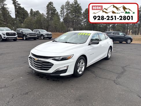 Used 2021 Chevrolet Malibu LS image 1
