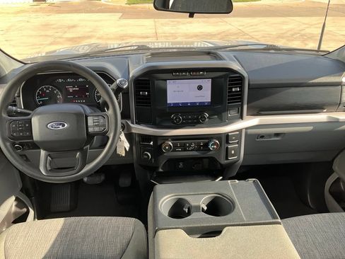 Used 2023 Ford F150 XLT RWD image 4