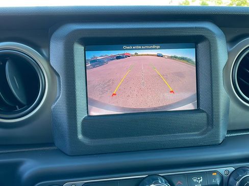 Certified 2021 Jeep Wrangler Unlimited Sport image 23
