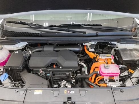 Certified 2026 Kia Carnival EX FWD image 3