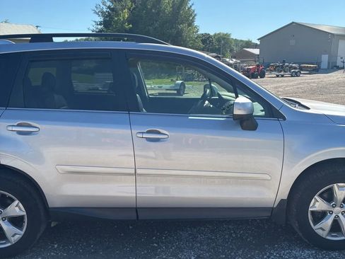 Used 2016 Subaru Forester 2.5i Limited AWD/4WD image 11