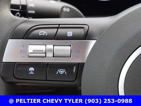 Used 2025 Hyundai Tucson SEL AWD/4WD image 21