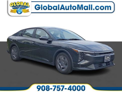 Used 2025 Kia K4 LX image 1