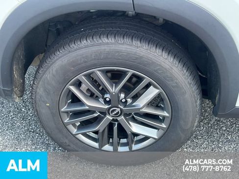Used 2024 Nissan Rogue S FWD image 20