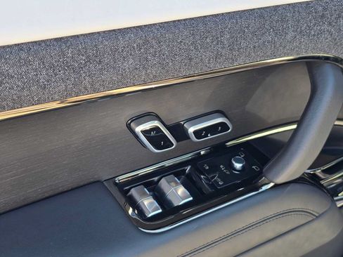 Used 2025 Land Rover Range Rover Sport Autobiography AWD/4WD image 24