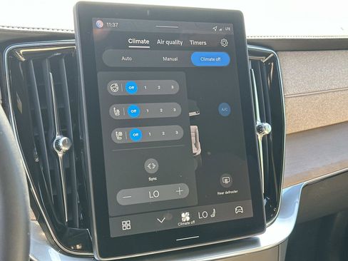 Certified 2026 Volvo XC90 B6 Ultra image 12