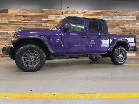 New 2026 Jeep Gladiator Sport AWD/4WD image 19