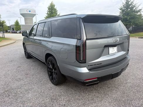 Used 2025 Cadillac Escalade ESV Sport Platinum w/ LPO, ONYX Package AWD/4WD image 7